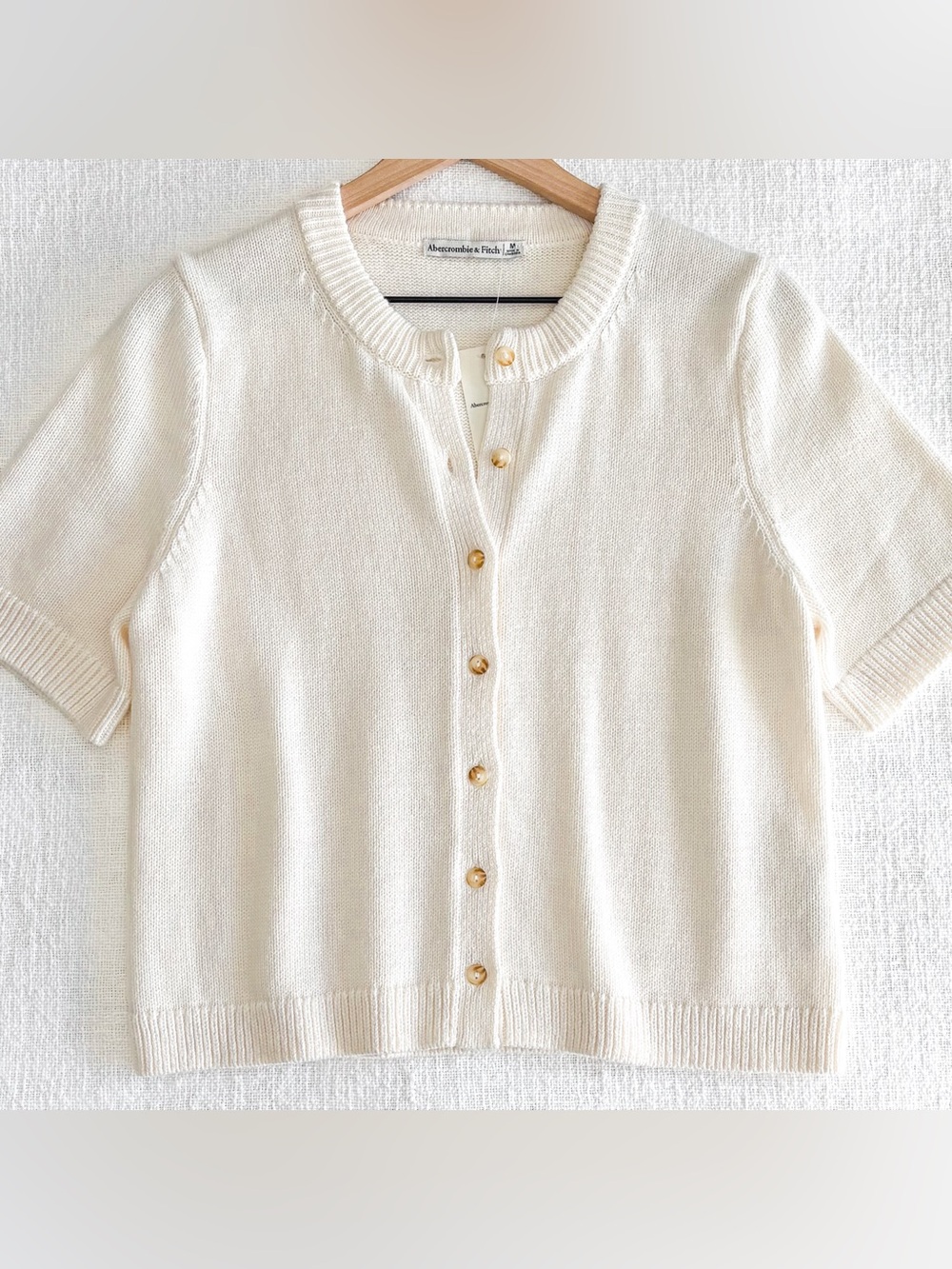 Abercrombie short sleeve cardigan. - Picture 3 of 7